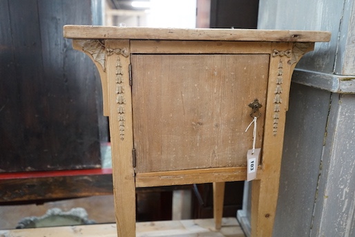 An Edwardian pine bedside cabinet, width 51cm, depth 45cm, height 73cm